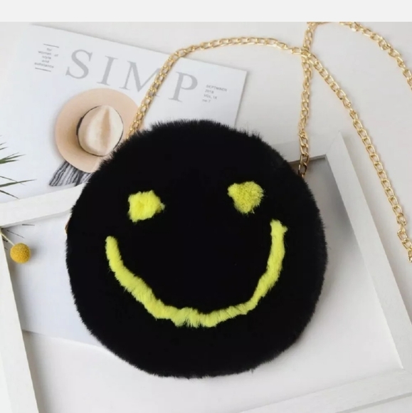 Smiley face round faux fur crossbody bag - Picture 2 of 3